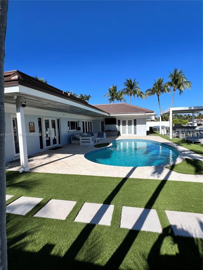 5510 Bayview Dr, Fort Lauderdale, FL 33308 Photo