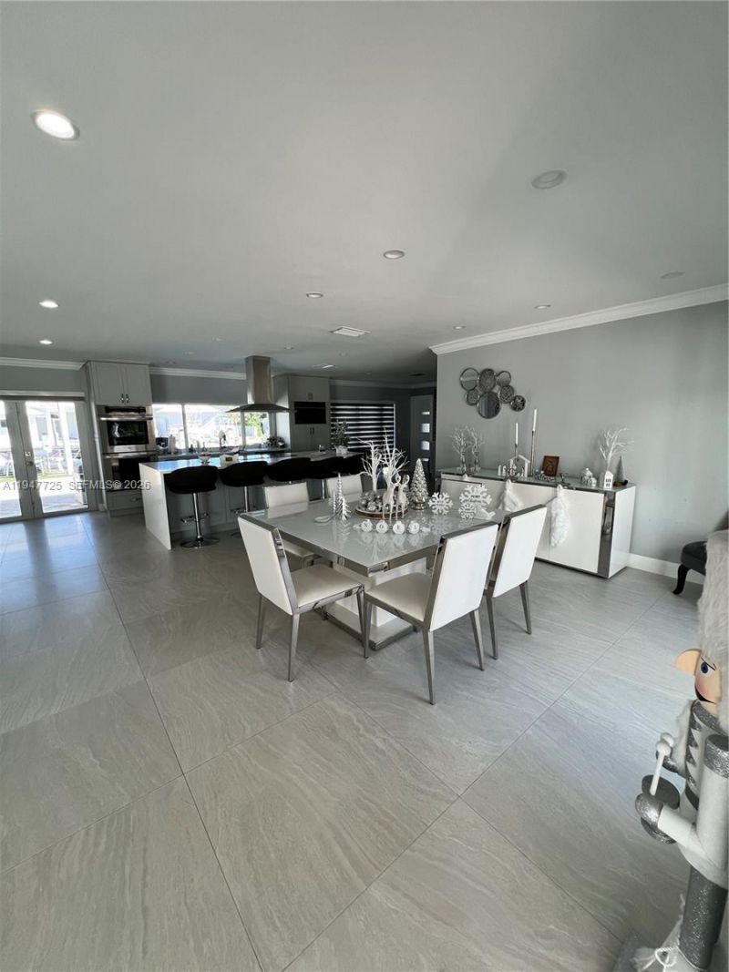 5510 Bayview Dr, Fort Lauderdale, FL 33308 Photo