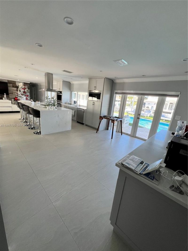 5510 Bayview Dr, Fort Lauderdale, FL 33308 Photo