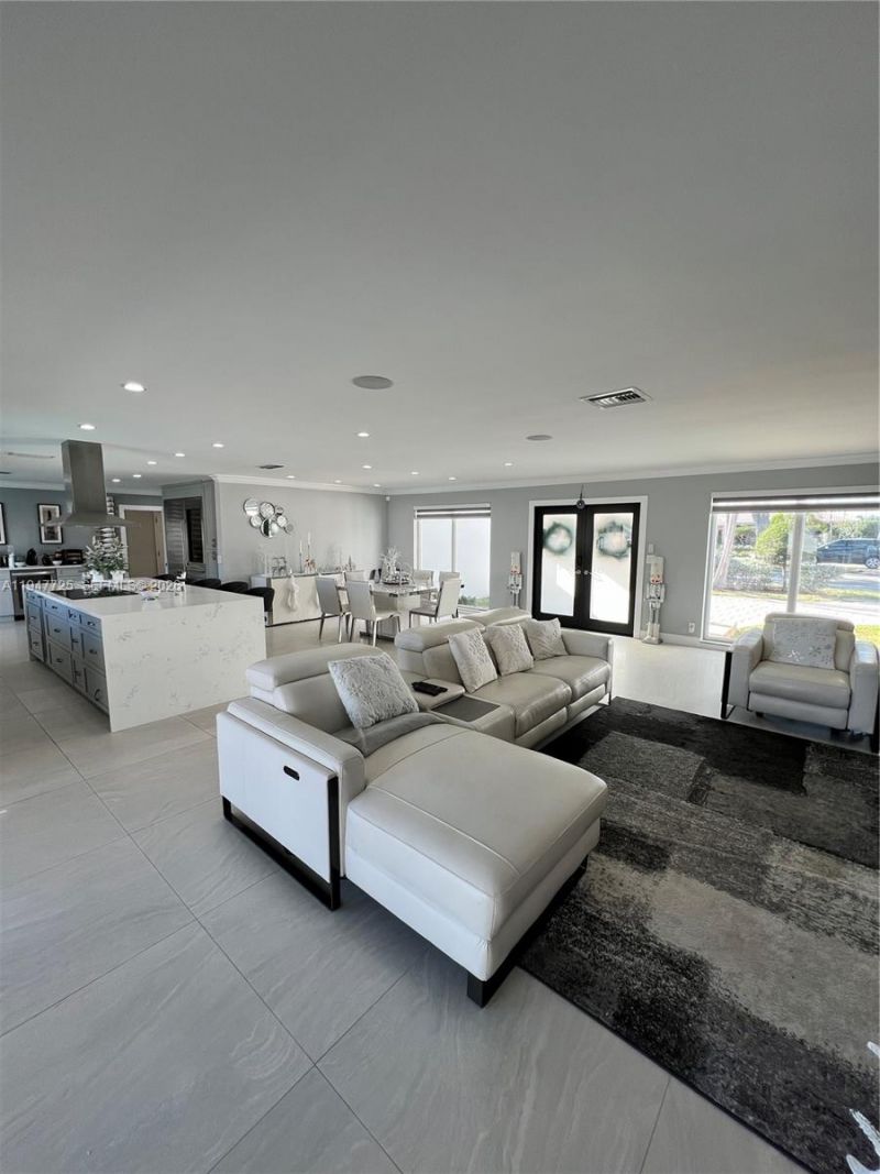 5510 Bayview Dr, Fort Lauderdale, FL 33308 Photo