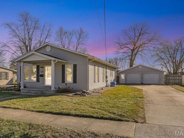 812 W Mill Street, Staunton, IL 62088