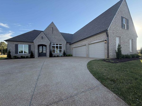 5400 BUTTERCUP LN, Lakeland, TN 38002