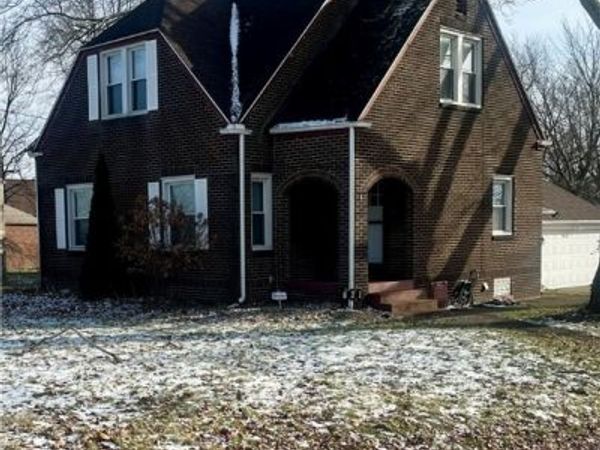 631 Coitsville Road, Campbell, OH 44405