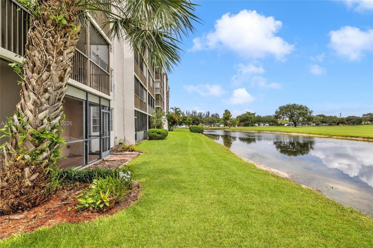 3100 W Rolling Hills Cir, Unit 109, Davie, FL 33328 Photo