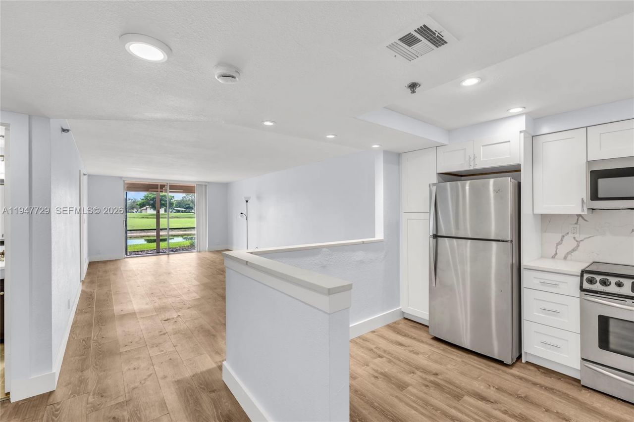 3100 W Rolling Hills Cir, Unit 109, Davie, FL 33328 Photo