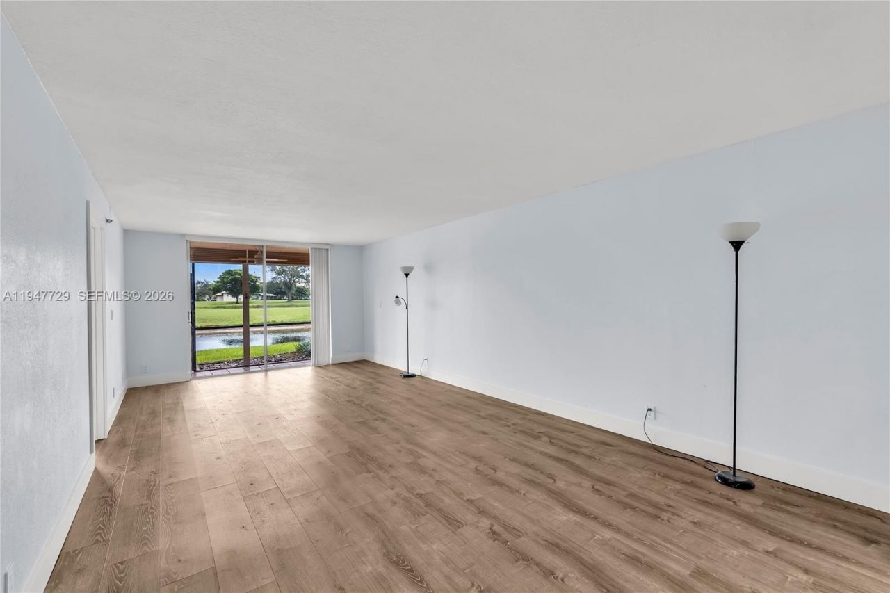 3100 W Rolling Hills Cir, Unit 109, Davie, FL 33328 Photo