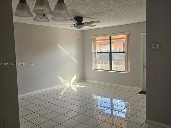 10037 Winding Lake Rd, Unit 204, Sunrise, FL 33351