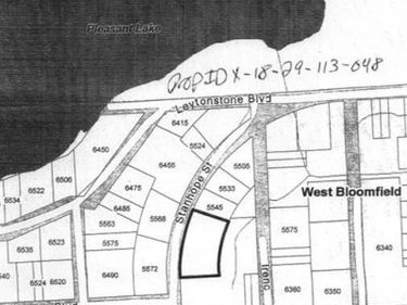 000 STANHOPE Road, West Bloomfield Twp, MI 48322