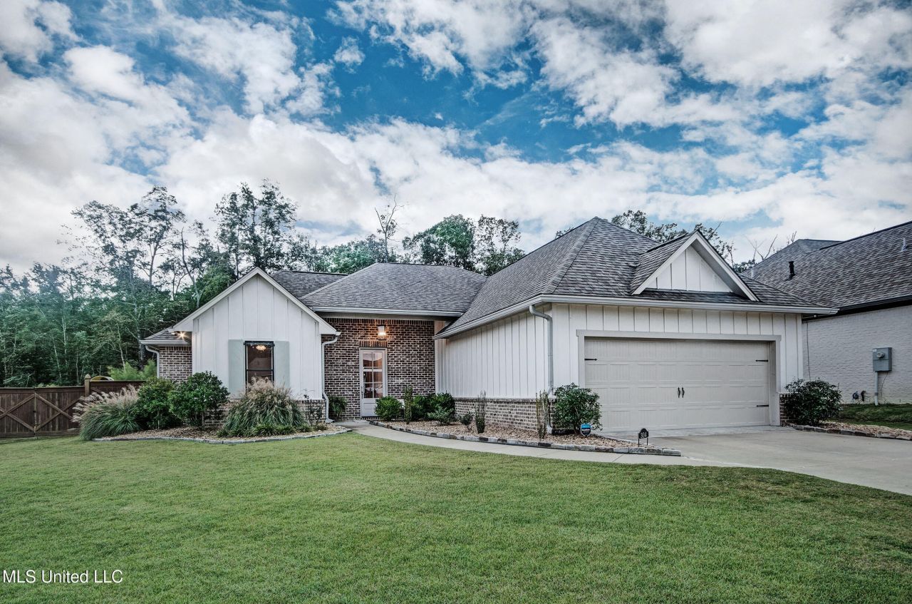 304 Morning Star Cove, Flowood, MS 39232 Main Photo