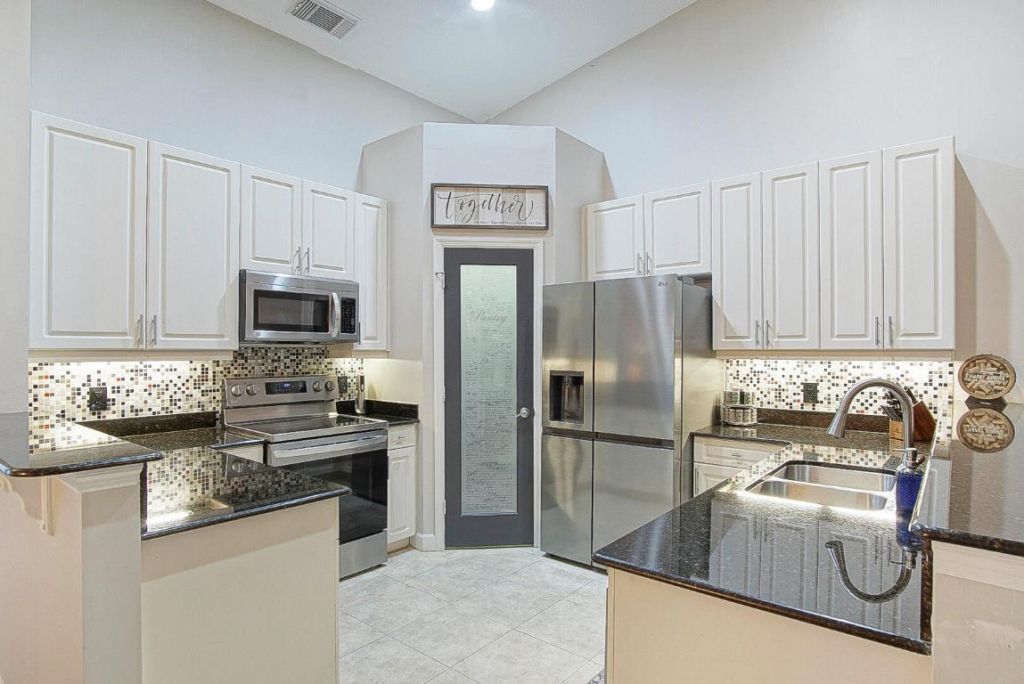 10575 SW Cam Run, Port Saint Lucie, FL 34987 Photo