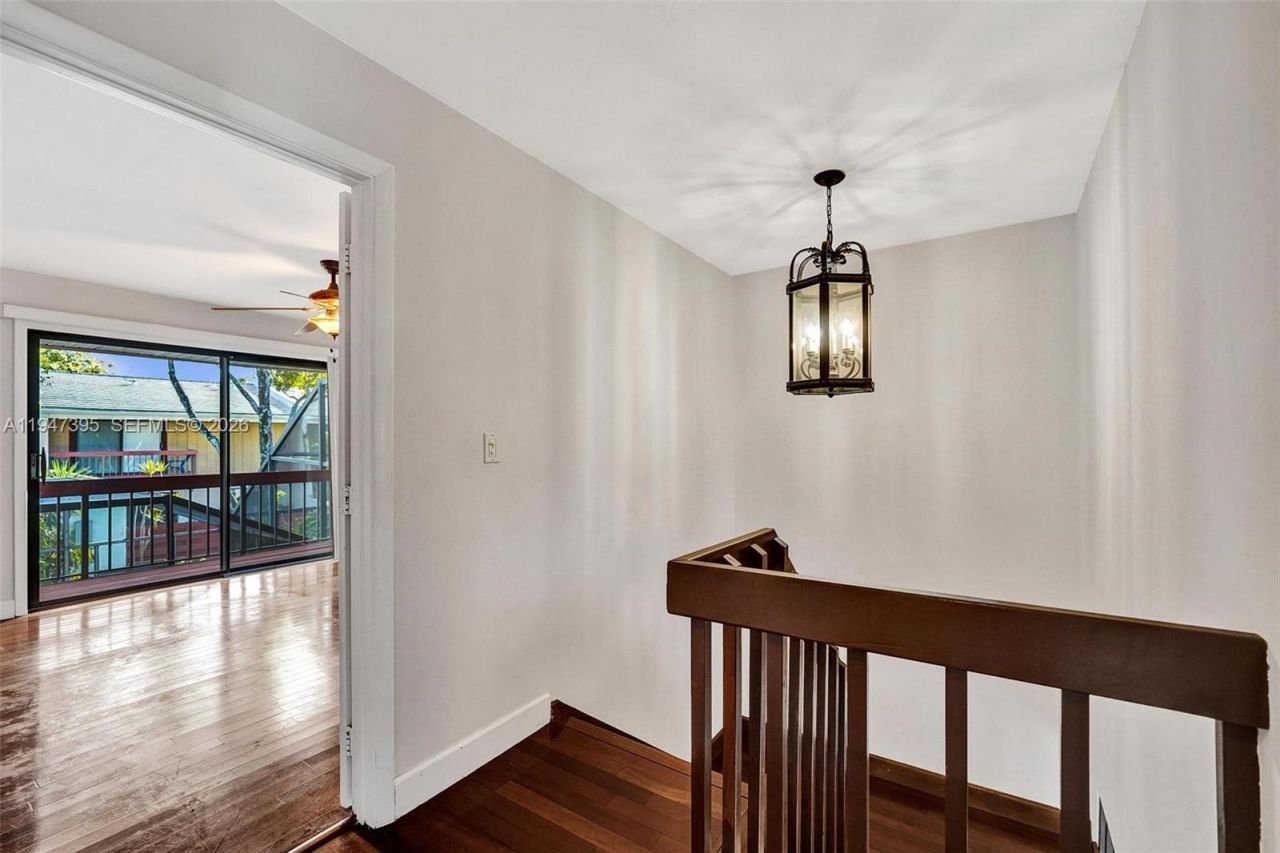 2990 Oaktree Ln, Unit 338, Hollywood, FL 33021 Photo