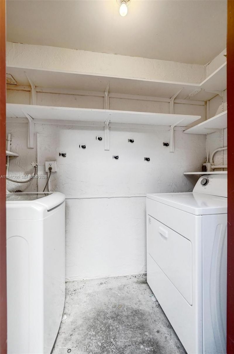 2990 Oaktree Ln, Unit 338, Hollywood, FL 33021 Photo