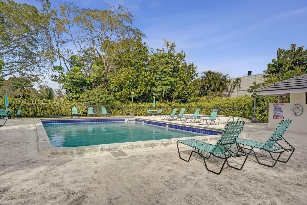 2990 Oaktree Ln, Unit 338, Hollywood, FL 33021 Photo