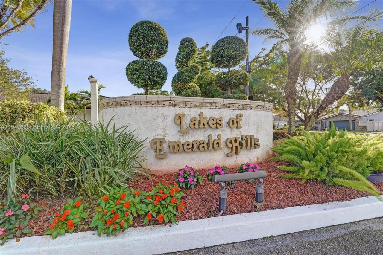 2990 Oaktree Ln, Unit 338, Hollywood, FL 33021 Photo