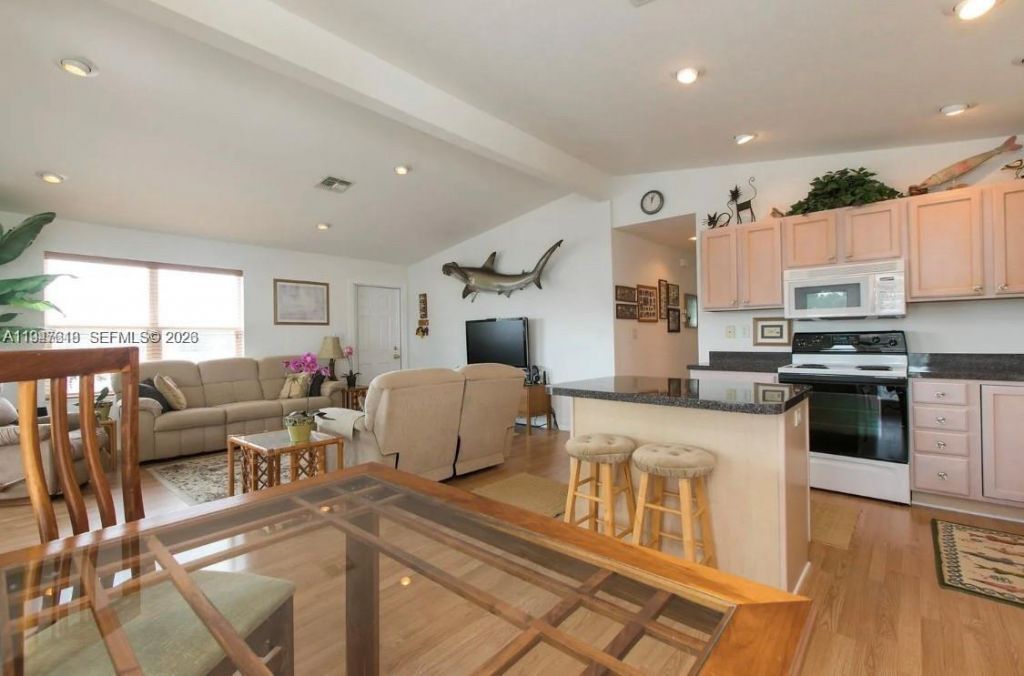 11 Flamingo Rd, Key Largo, FL 33037 Photo