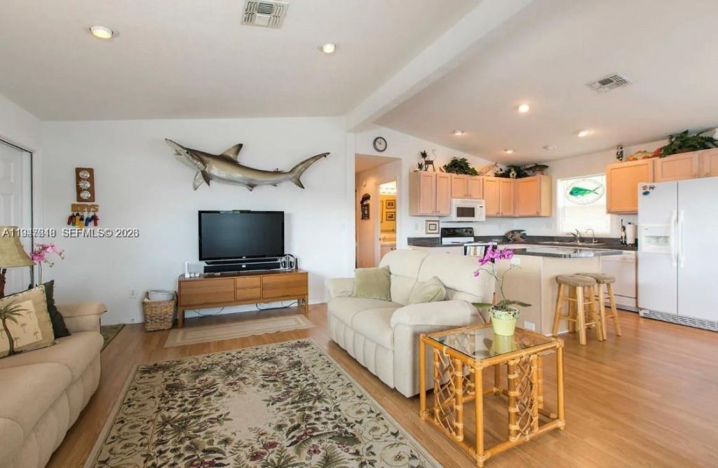 11 Flamingo Rd, Key Largo, FL 33037 Photo