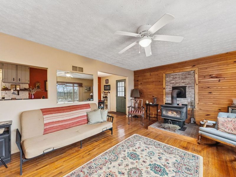 4718 KY-8 (E Mary Ingles Hwy), Augusta, KY 41002 Photo 3