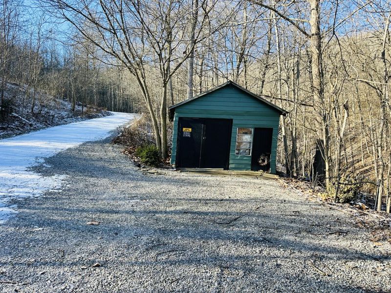 4718 KY-8 (E Mary Ingles Hwy), Augusta, KY 41002 Photo 34