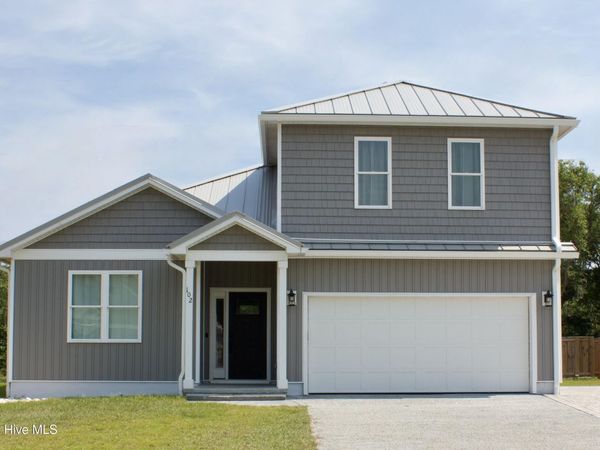 102 Evergreen Lane, Pine Knoll Shores, NC 28512