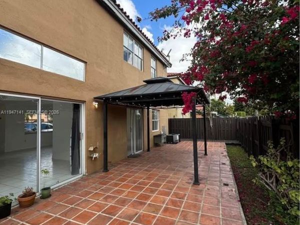 8417 NW 1st Ter , Miami, FL 33126