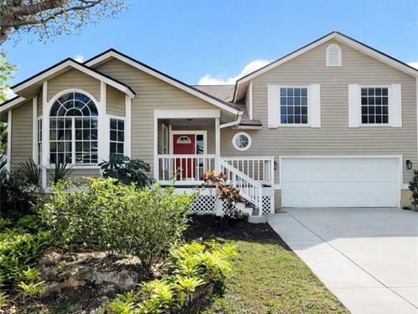 10590 Landau LN, BONITA SPRINGS, FL 34135