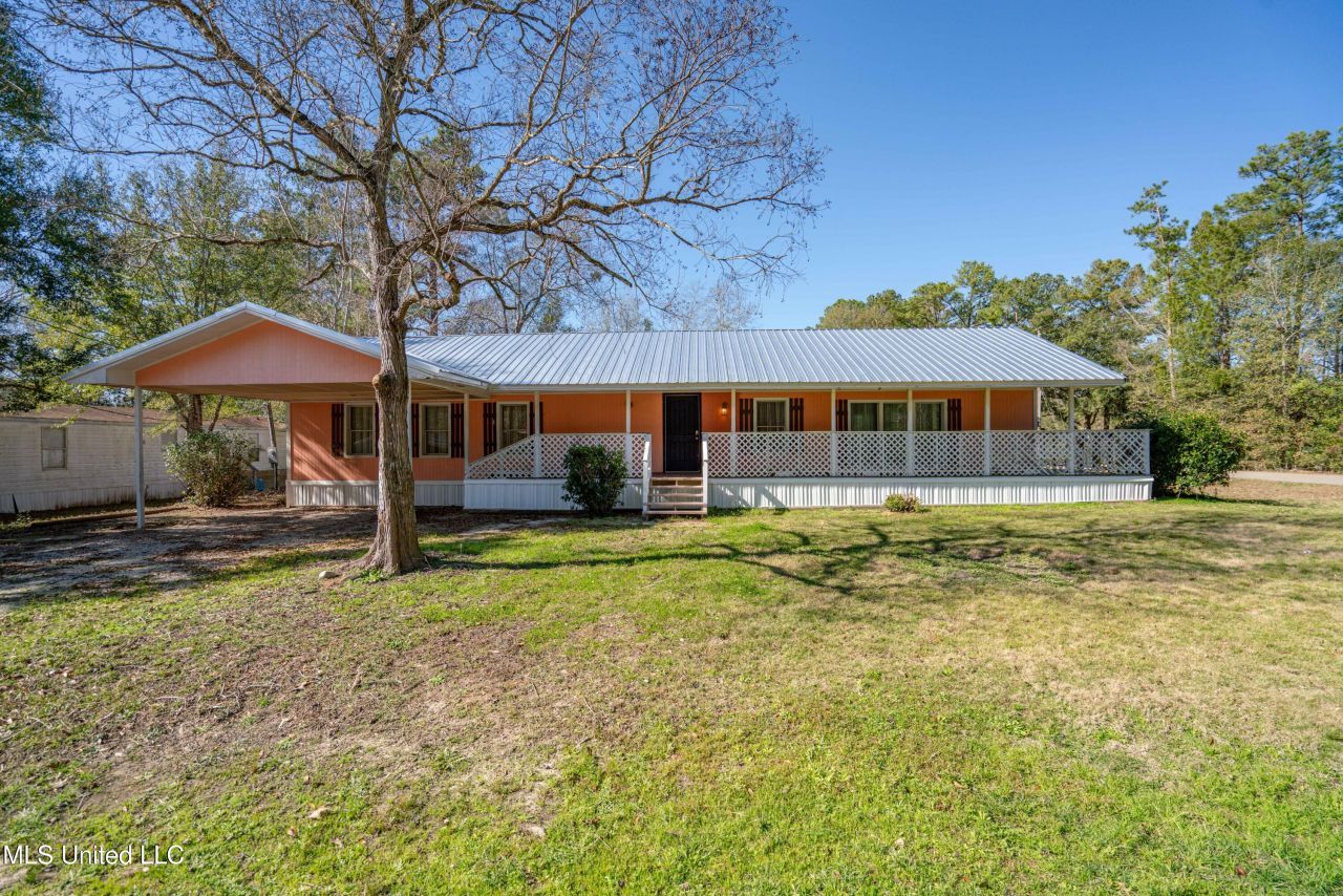 10735 Luawai Way, Diamondhead, MS 39525 Main Photo