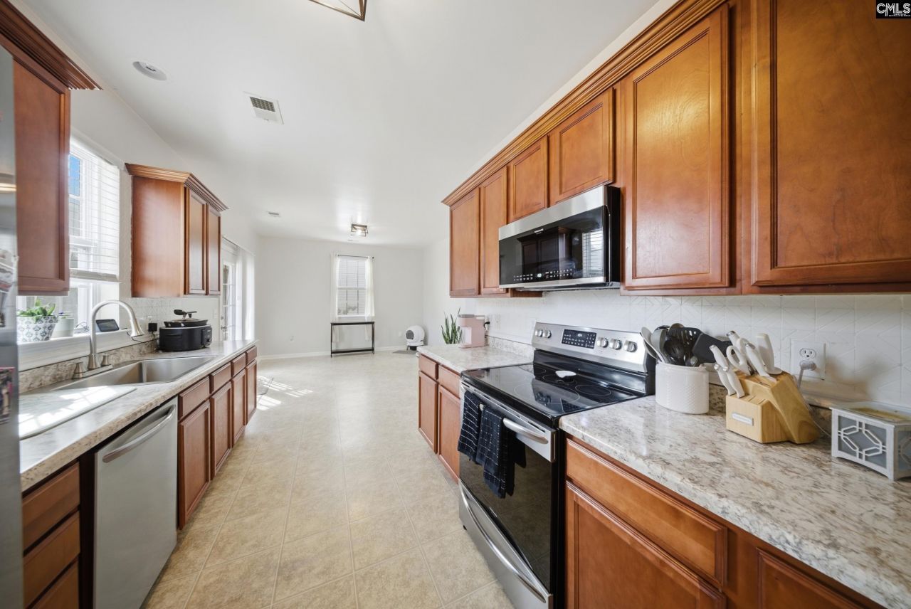 215 Black Pine Court Photo 10