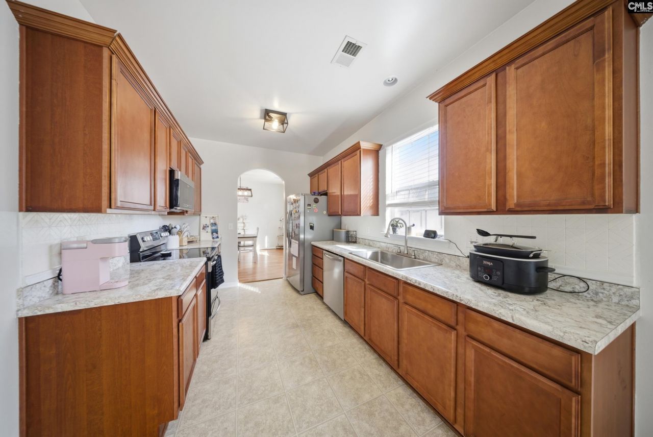 215 Black Pine Court Photo 11