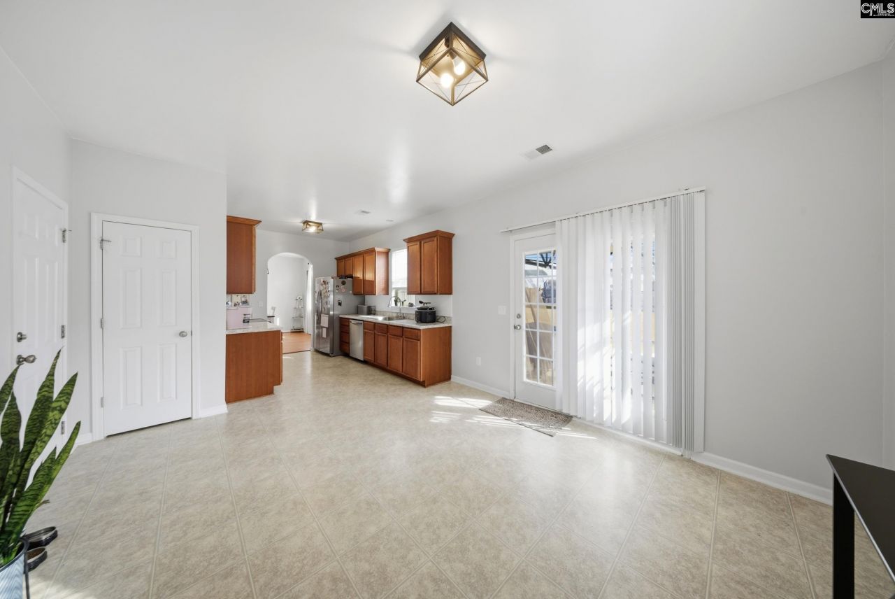 215 Black Pine Court Photo 9