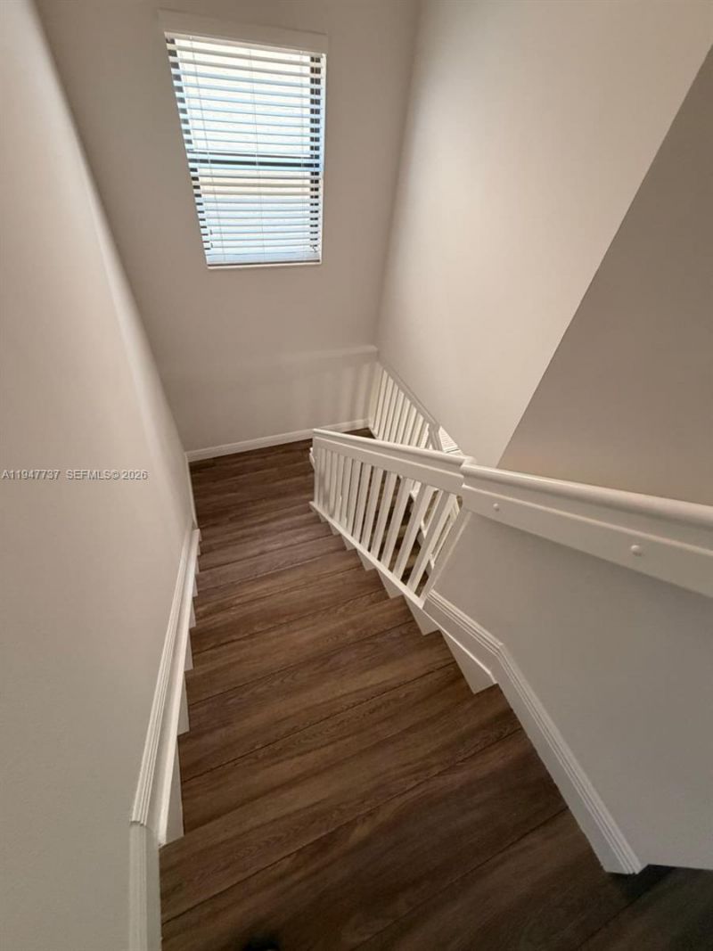 723 NE 193rd St, Miami, FL 33179 Photo