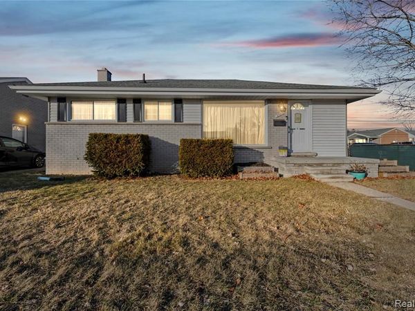 27616 Sheridan Street, Garden City, MI 48135