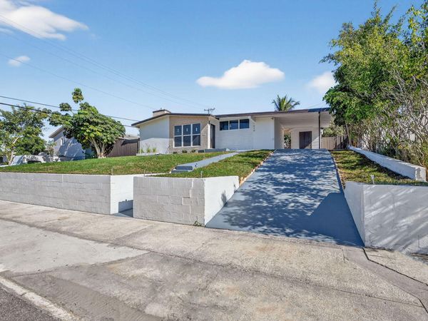 1426 Hillcrest Dr Drive, Lake Worth Beach, FL 33461