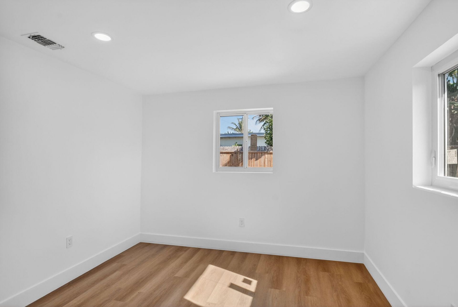 1426 Hillcrest Dr Drive, Lake Worth Beach, FL 33461 Photo