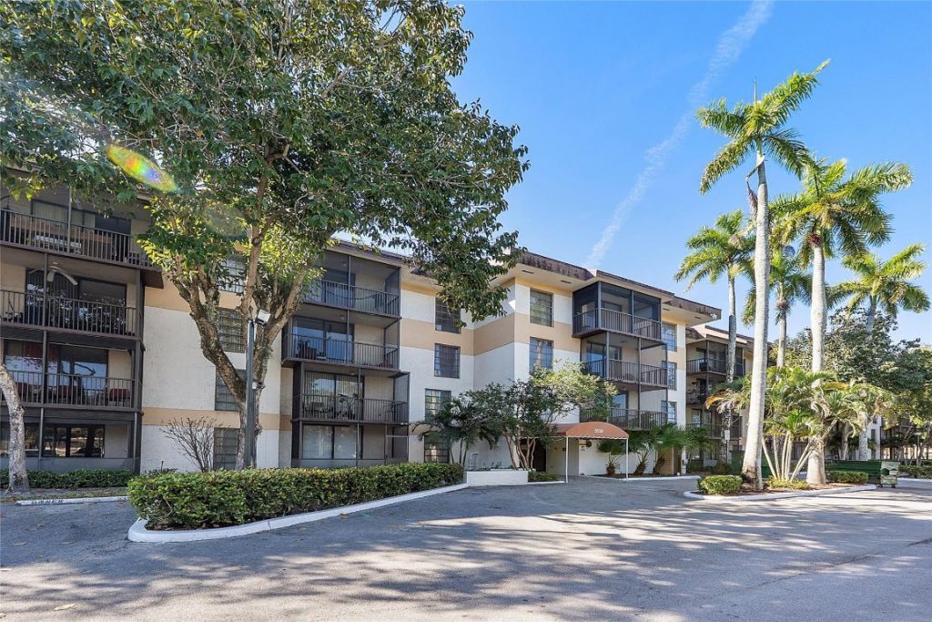 5530 NW 44th Street, Unit 216 C, Lauderhill, FL 33319 Photo