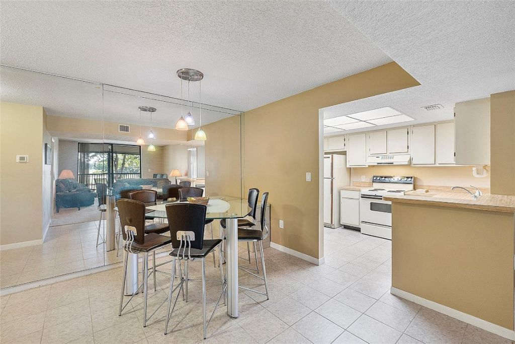 5530 NW 44th Street, Unit 216 C, Lauderhill, FL 33319 Photo