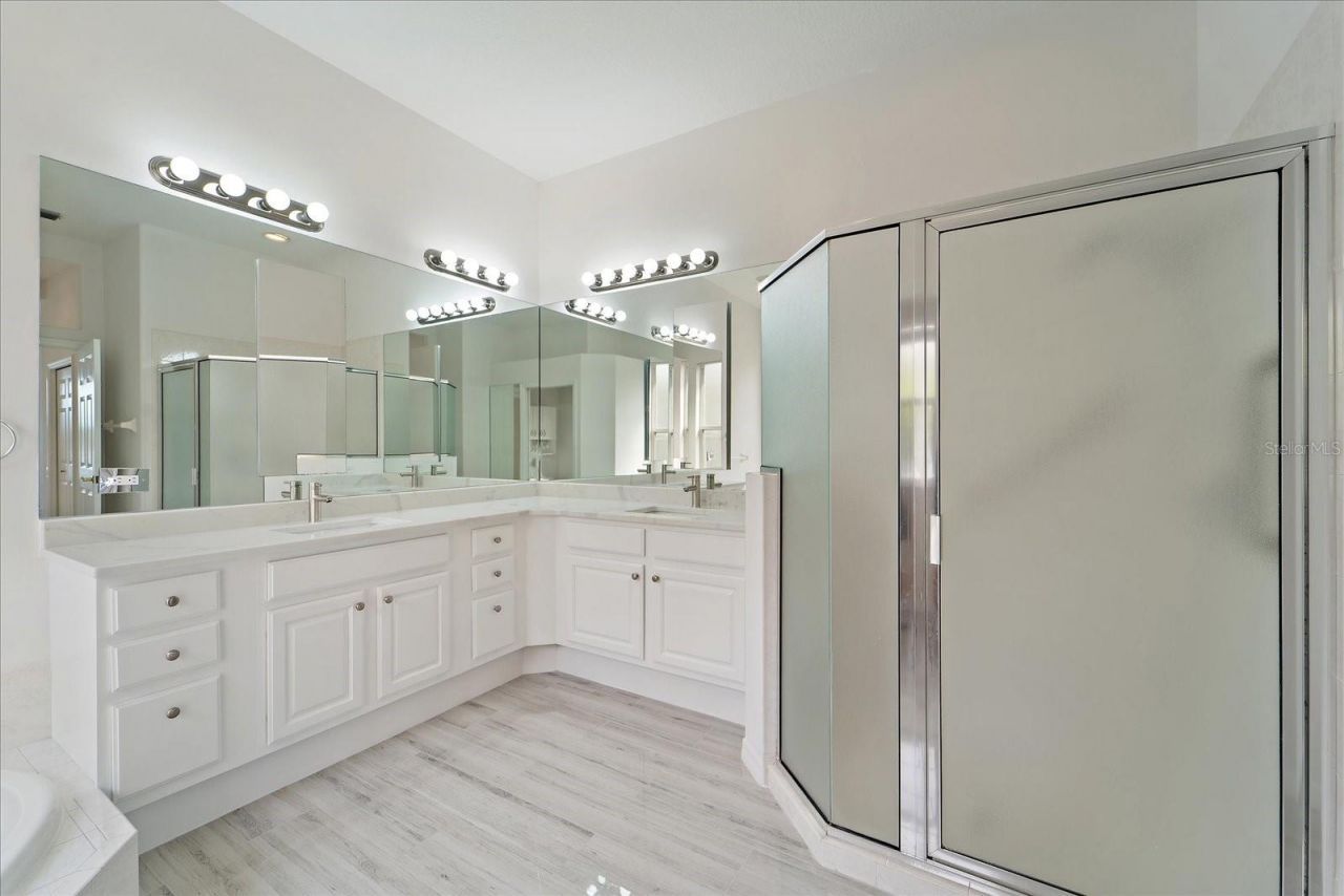 6585 Waters Edge Way, Lakewood Ranch, FL 34202 Photo