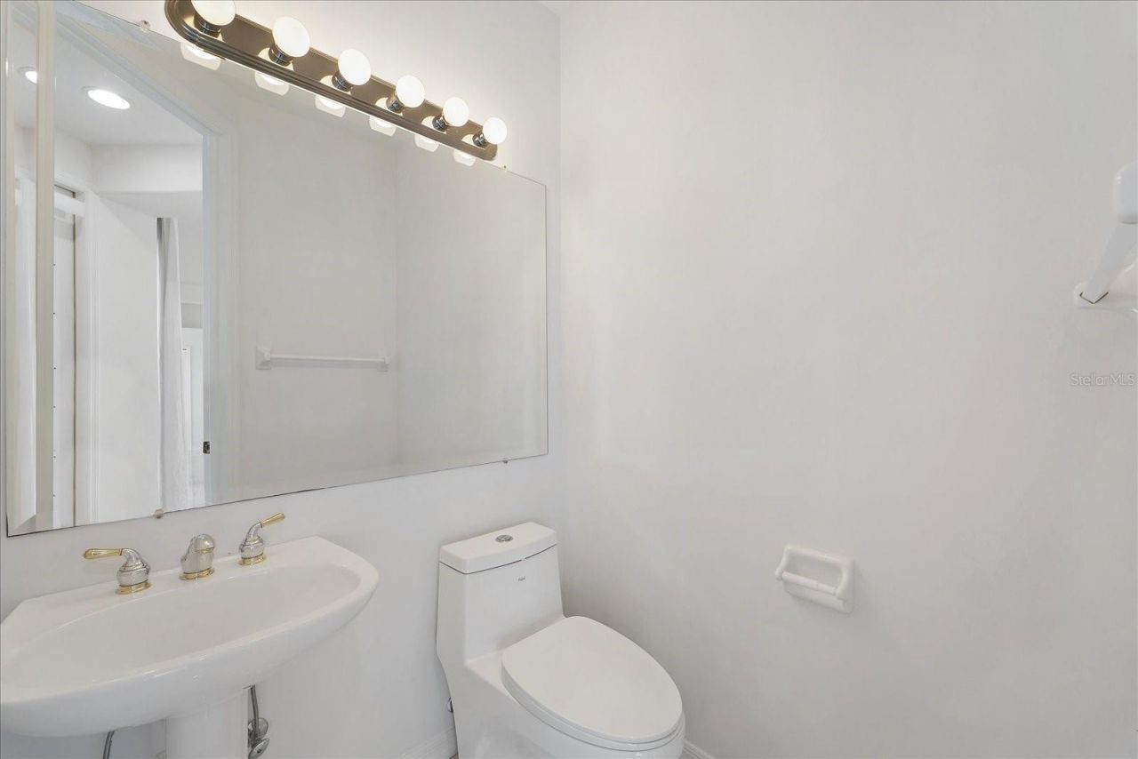 6585 Waters Edge Way, Lakewood Ranch, FL 34202 Photo