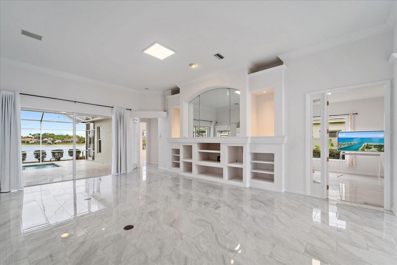 6585 Waters Edge Way, Lakewood Ranch, FL 34202 Photo