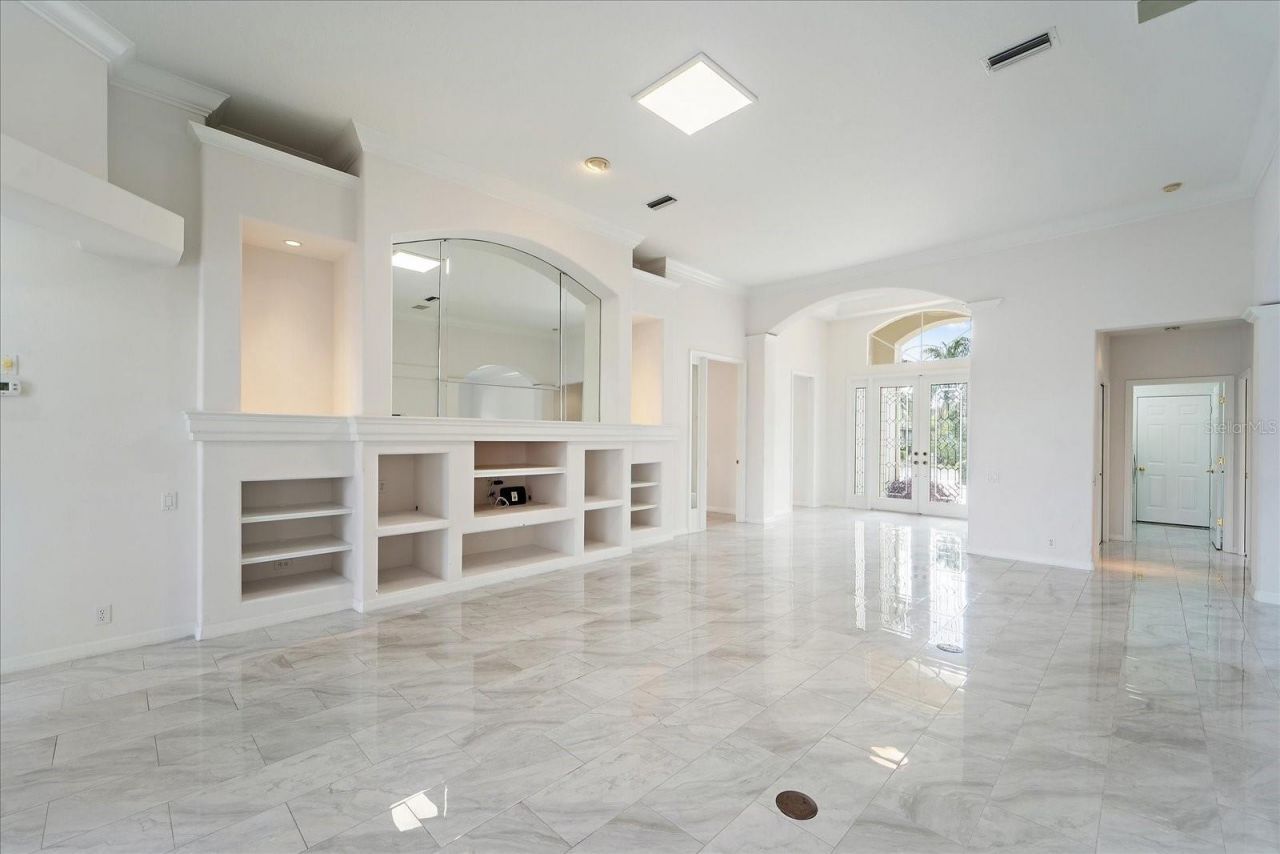 6585 Waters Edge Way, Lakewood Ranch, FL 34202 Photo