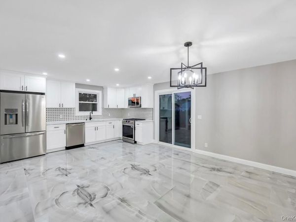 27 Ash Street, Central Islip, NY 11722