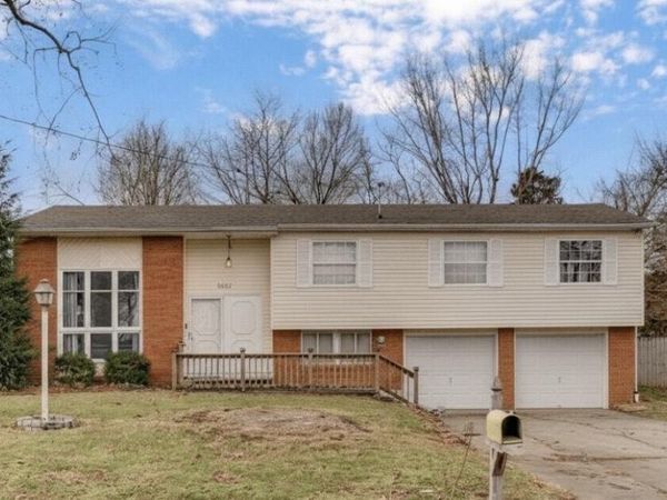 3457 S Carriage Avenue, Springfield, MO 65809