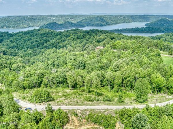 Stoney Point Rd, Byrdstown, TN 38549