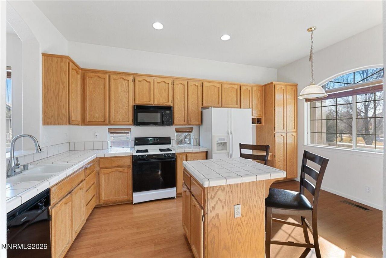 7214 Grand Island Drive, Sparks, NV 89436 Photo