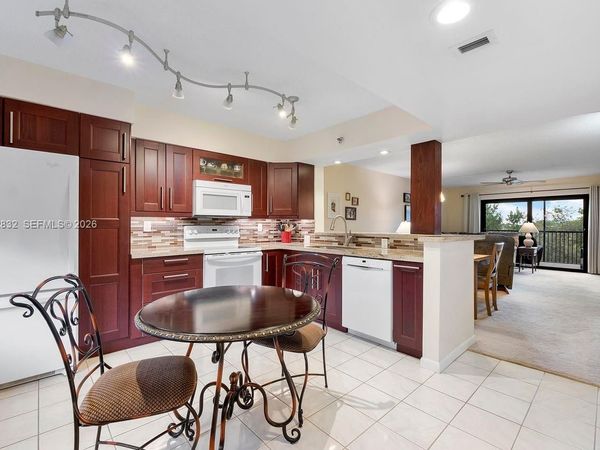 2200 S Cypress Bend Dr, Unit 406, Pompano Beach, FL 33069