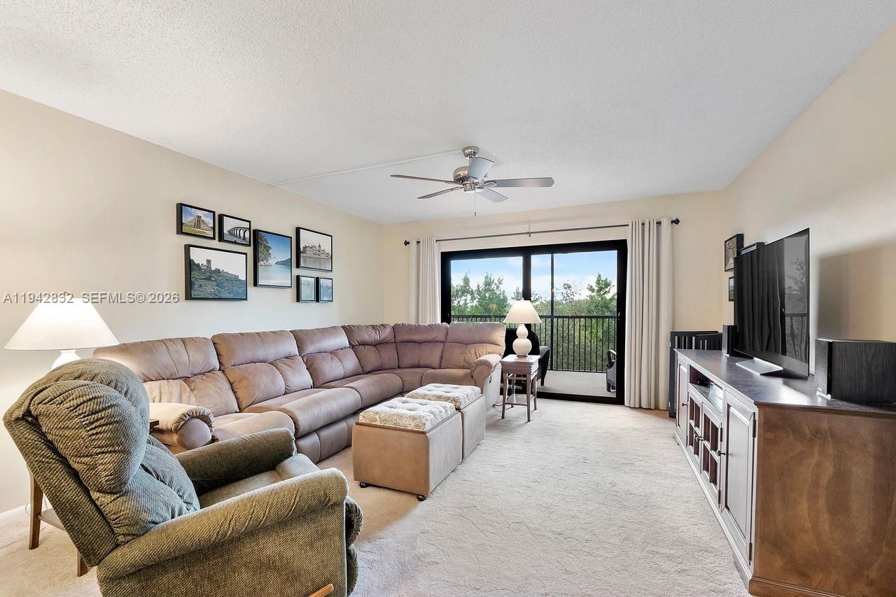 2200 S Cypress Bend Dr, Unit 406, Pompano Beach, FL 33069 Photo