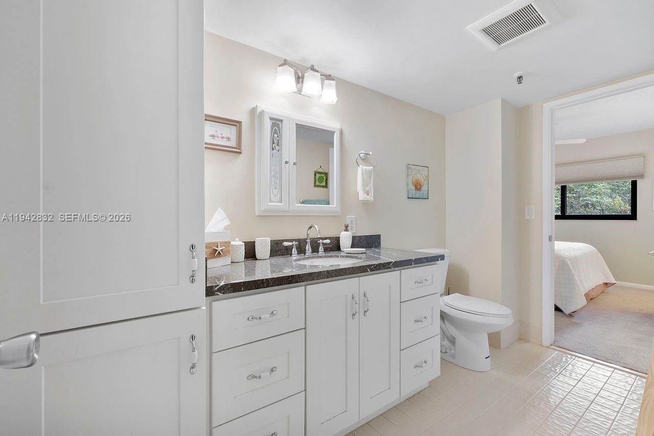 2200 S Cypress Bend Dr, Unit 406, Pompano Beach, FL 33069 Photo