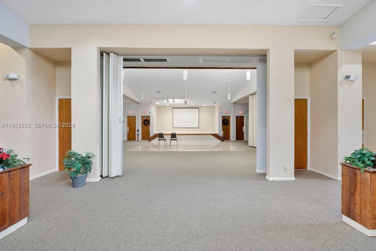 2200 S Cypress Bend Dr, Unit 406, Pompano Beach, FL 33069 Photo