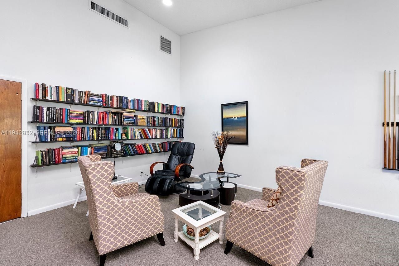 2200 S Cypress Bend Dr, Unit 406, Pompano Beach, FL 33069 Photo