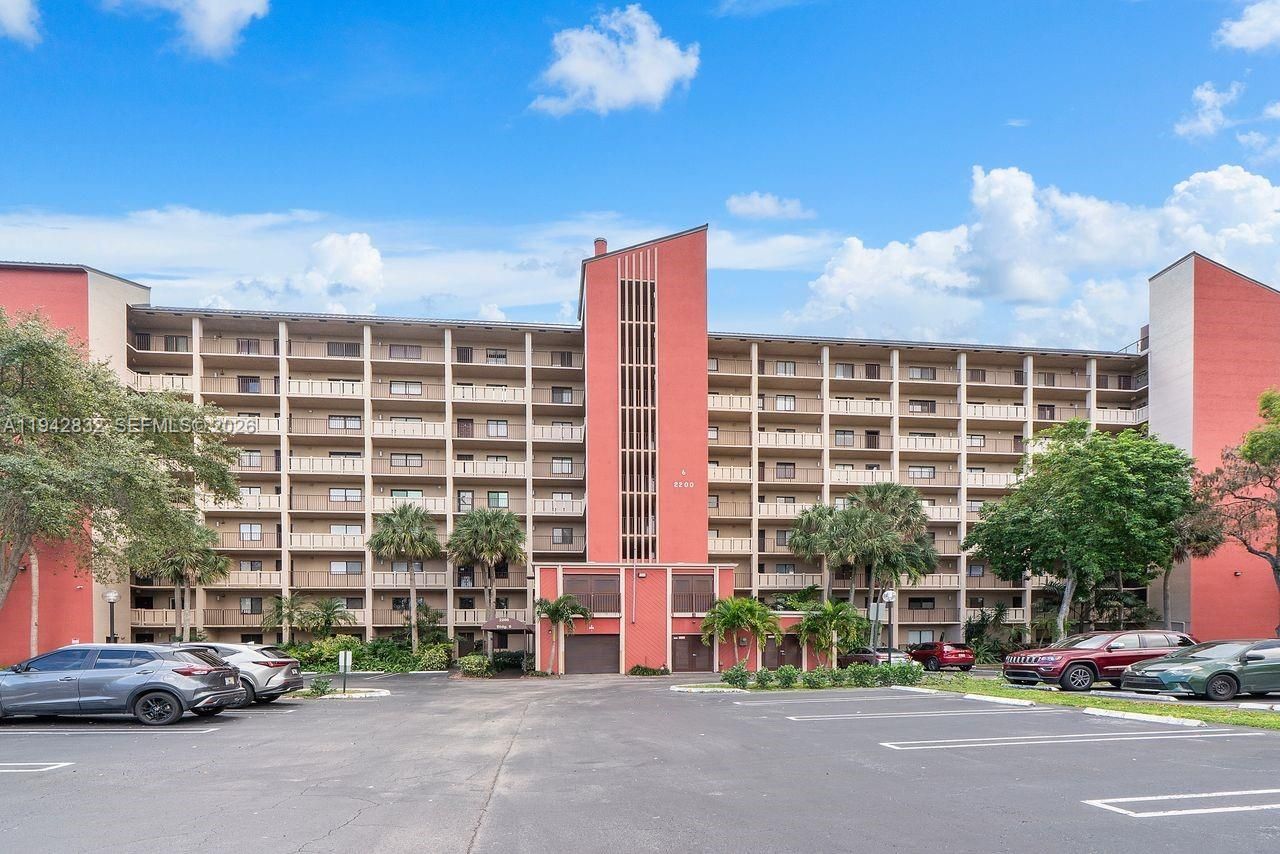 2200 S Cypress Bend Dr, Unit 406, Pompano Beach, FL 33069 Photo