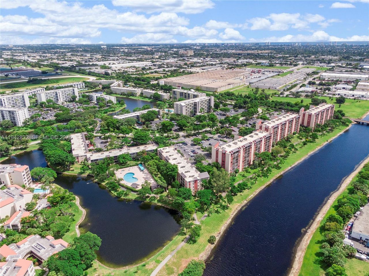 2200 S Cypress Bend Dr, Unit 406, Pompano Beach, FL 33069 Photo